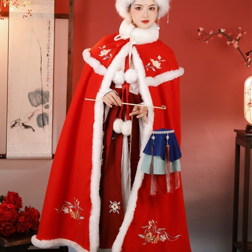 Winter Mist Cape | Plush Fur Hanfu